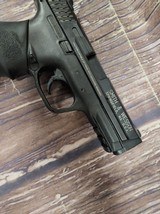 SMITH & WESSON .40 M&P 40 DKPD Police Trade In w/ Hogue Grip - 5 of 6