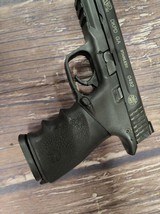 SMITH & WESSON .40 M&P 40 DKPD Police Trade In w/ Hogue Grip - 6 of 6