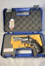 SMITH & WESSON 686 PLUS - 5 of 5