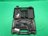 SMITH & WESSON M&P40 2.0 - 1 of 7
