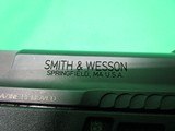 SMITH & WESSON M&P40 2.0 - 5 of 7