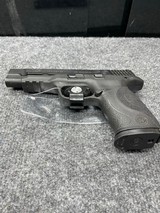 SMITH & WESSON M&P 40 PRO SERIES C.O.R.E. - 2 of 5