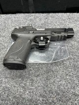 SMITH & WESSON SMITH & WESSON PERFORMANCE CENTER M&P40 M2.0 PRO SERIES - 2 of 7