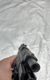 SPRINGFIELD ARMORY XD40 - 4 of 5