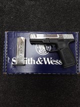 SMITH & WESSON SD40VE .40 S&W - 1 of 4