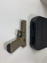 GLOCK G17 - 1 of 7