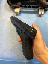 GLOCK g17 gen 4 night sights - 4 of 5