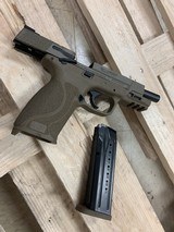 SMITH & WESSON M&P M2.0 9mm - 1 of 2