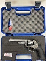 SMITH & WESSON 629 - 2 of 3