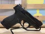 SMITH & WESSON M & P 9 Shield - 2 of 4