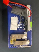 SMITH & WESSON SD 40 VE - 1 of 2