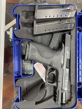 SMITH & WESSON M&P 40 - 3 of 4