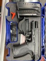 SMITH & WESSON M&P 40 - 1 of 3
