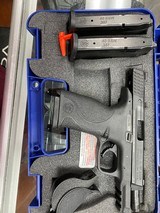 SMITH & WESSON M&P 40 - 2 of 3