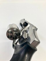 SMITH & WESSON 640-1 - 6 of 6