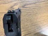 HECKLER & KOCH USP40-V1, USP40 - 4 of 4