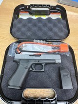 GLOCK G48 TWO TONE - 1 of 4