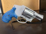 SMITH & WESSON 642 - 2 of 3