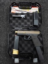 GLOCK 19 GEN 3 CUSTOM, THREADED BARREL, EXTENDED CLIP, MOS SLIDE - 1 of 6