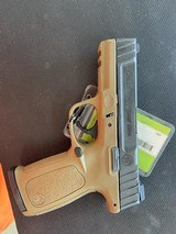 SMITH & WESSON SD40 - 1 of 3