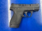 SMITH & WESSON M&P 40 SHIELD - 2 of 4