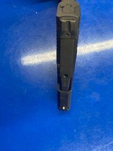 SMITH & WESSON M&P 40 SHIELD - 3 of 4