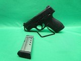 SMITH & WESSON M&P40 SHIELD - 1 of 7