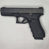 GLOCK 17 - 1 of 7