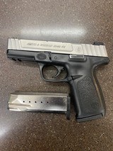 SMITH & WESSON SD40 VE - 1 of 1
