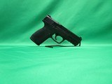SMITH & WESSON M&P40 2.0 - 3 of 6