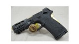 SMITH & WESSON M&P380 SHIELD EZ PERFORMANCE CENTER M2.0 GOLD - 2 of 5