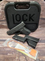 GLOCK G19 G-19 Gen 3 w/ Extended Mag Release - 1 of 7