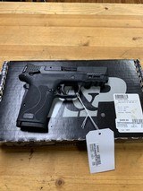 SMITH & WESSON M&P9 SHIELD EZ M2.0 - 2 of 5