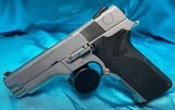 SMITH & WESSON 4046 - 2 of 7