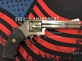 SMITH & WESSON 586 - 1 of 8