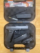 GLOCK 17 G17 GEN 4 9MM - 1 of 3