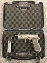 SIG SAUER P320 X Carry legion - 1 of 4