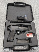 SIG SAUER SP2022 - 1 of 8