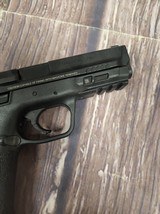 SMITH & WESSON M&P 9 M2.0\ - 3 of 6