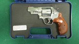 SMITH & WESSON 629-6 - 1 of 5