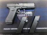 GLOCK G17 MOS - 1 of 2