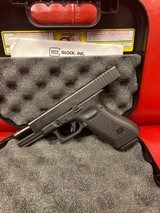 GLOCK G22 - 2 of 5