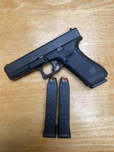 GLOCK 17 g17 gen 5 - 2 of 3