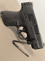SMITH & WESSON M&P 9 sheild - 2 of 4