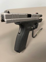SPRINGFIELD ARMORY XD-40 - 3 of 4