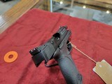 SMITH & WESSON M&P 22 COMPACT - 2 of 3