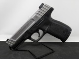 SMITH & WESSON SD9 VE - 1 of 2