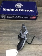 SMITH & WESSON 637 - 2 of 5