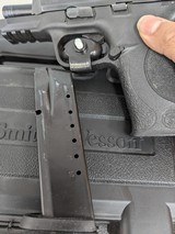 SMITH & WESSON LE M&P 40 - 2 of 8