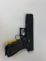 GLOCK 17 - 4 of 7